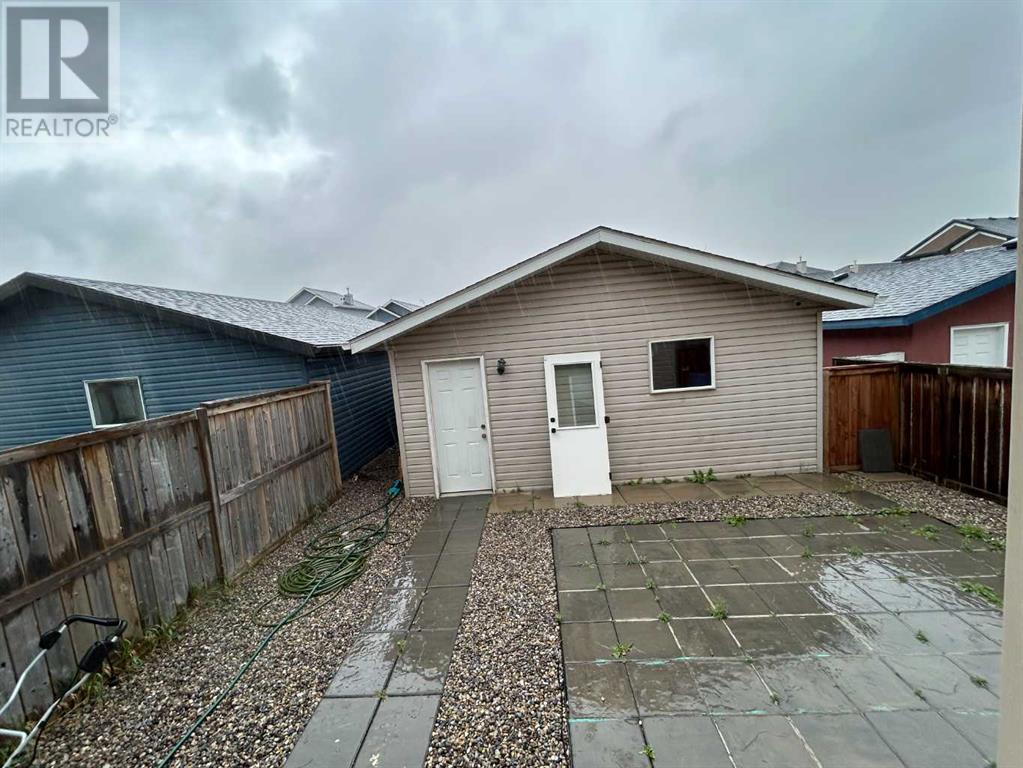 Single Family House for Sale in  saddlemont Close NE Saddle Ridge Calgary 