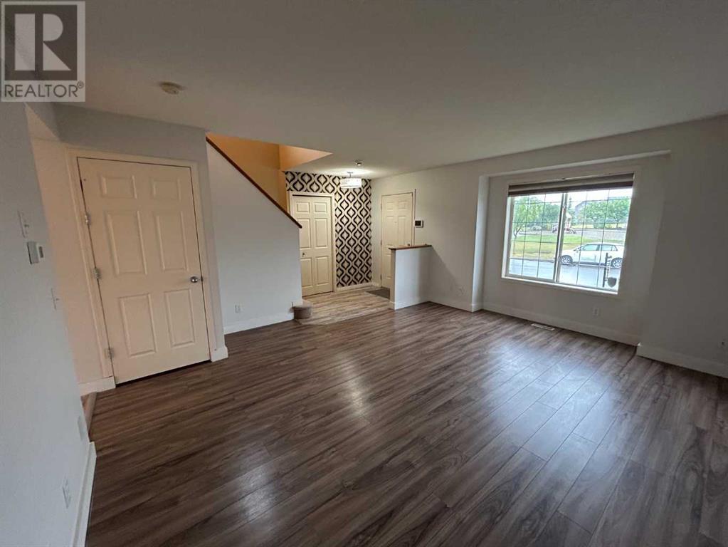 Single Family House for Sale in  saddlemont Close NE Saddle Ridge Calgary 