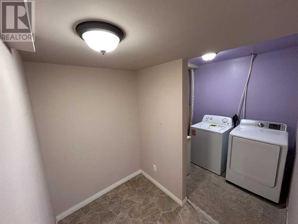 Single Family House for Sale in  saddlemont Close NE Saddle Ridge Calgary 
