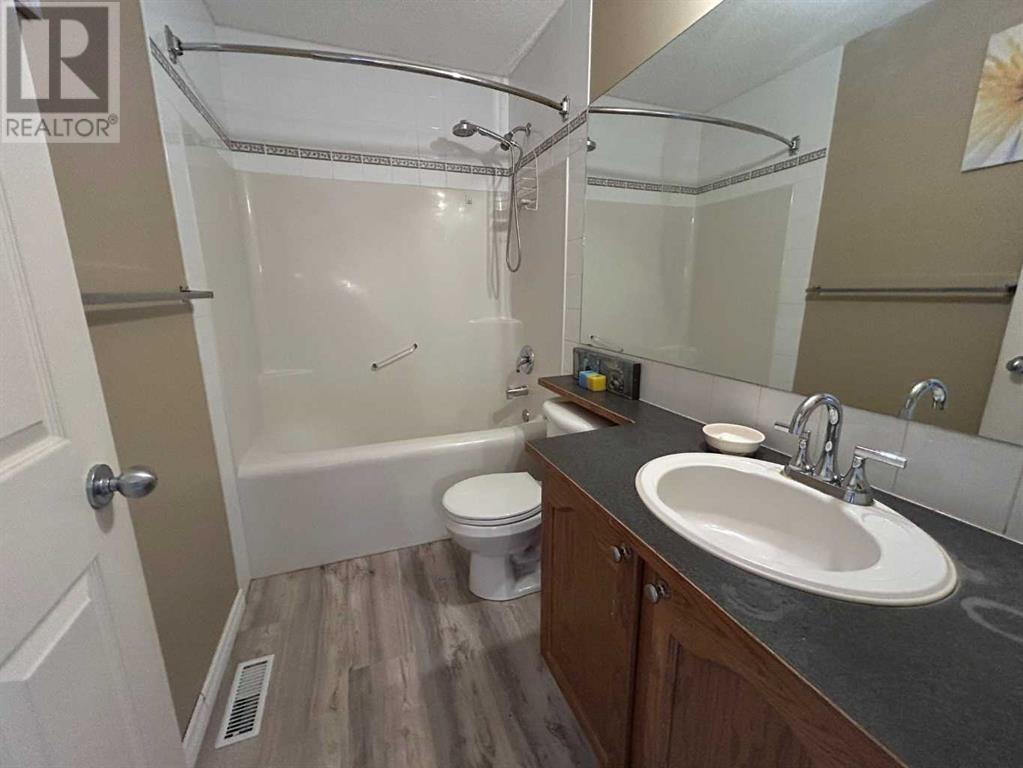 Single Family House for Sale in  saddlemont Close NE Saddle Ridge Calgary 