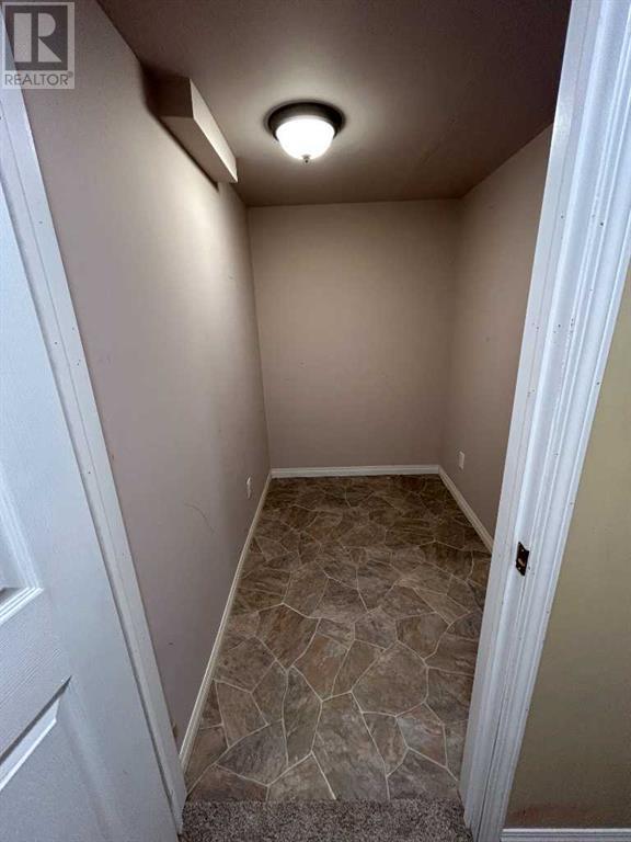 Single Family House for Sale in  saddlemont Close NE Saddle Ridge Calgary 