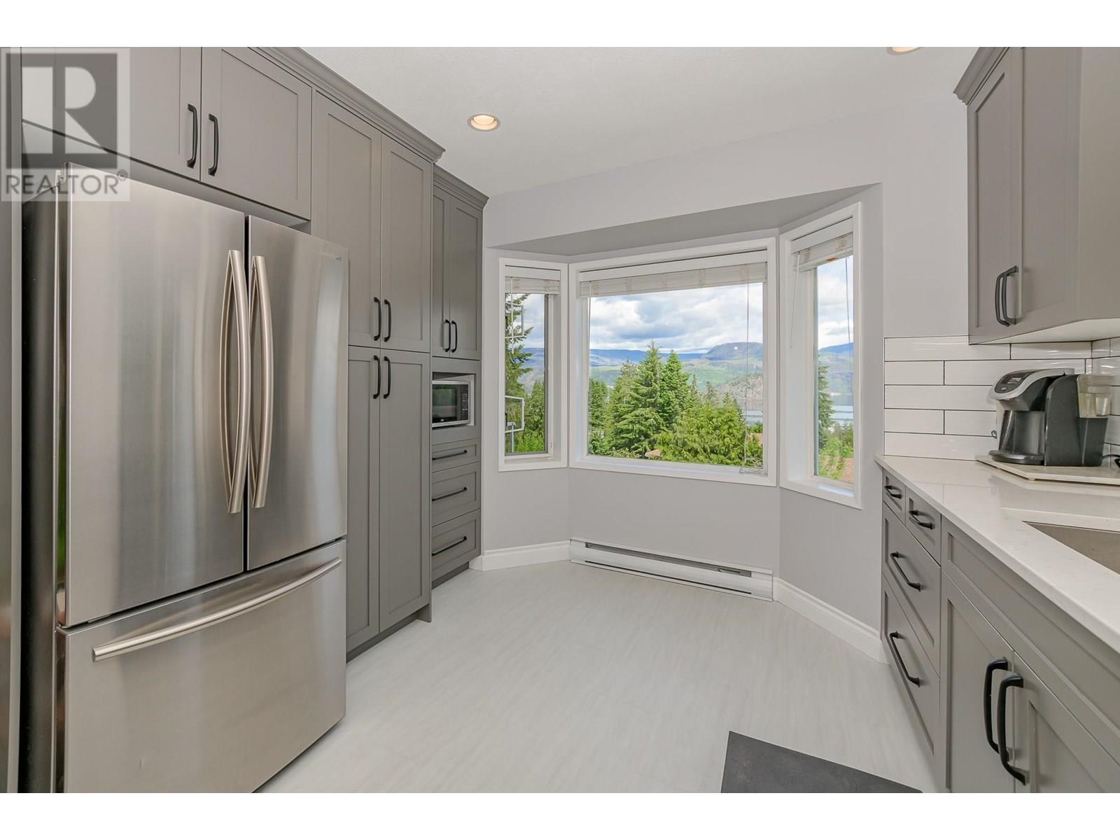 Photo 2 of 2332 Mnt Tuam Crescent, Sorrento BC