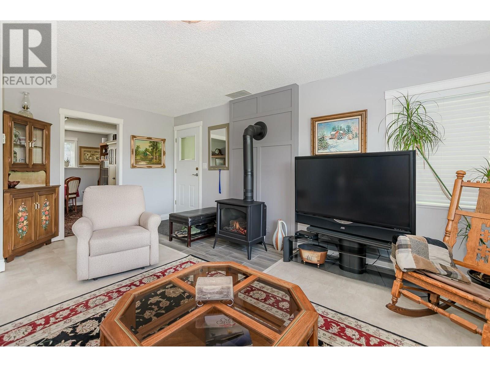 Photo 39 of 2332 Mnt Tuam Crescent, Sorrento BC