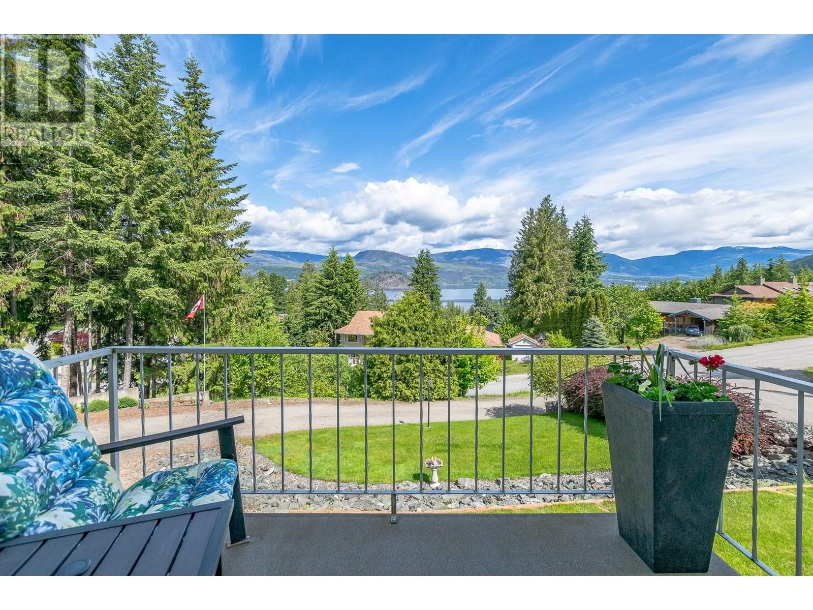 Photo 6 of 2332 Mnt Tuam Crescent, Sorrento BC