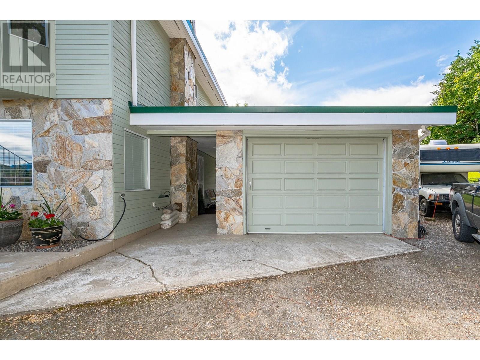 Photo 71 of 2332 Mnt Tuam Crescent, Sorrento BC