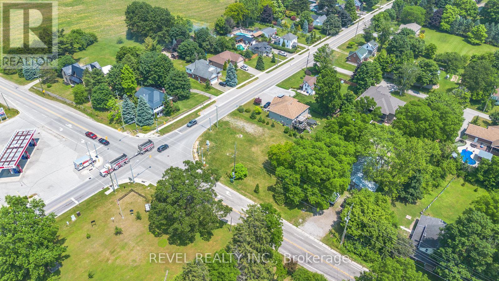 Photo 5 of 143 Oakland Road, Brant ON