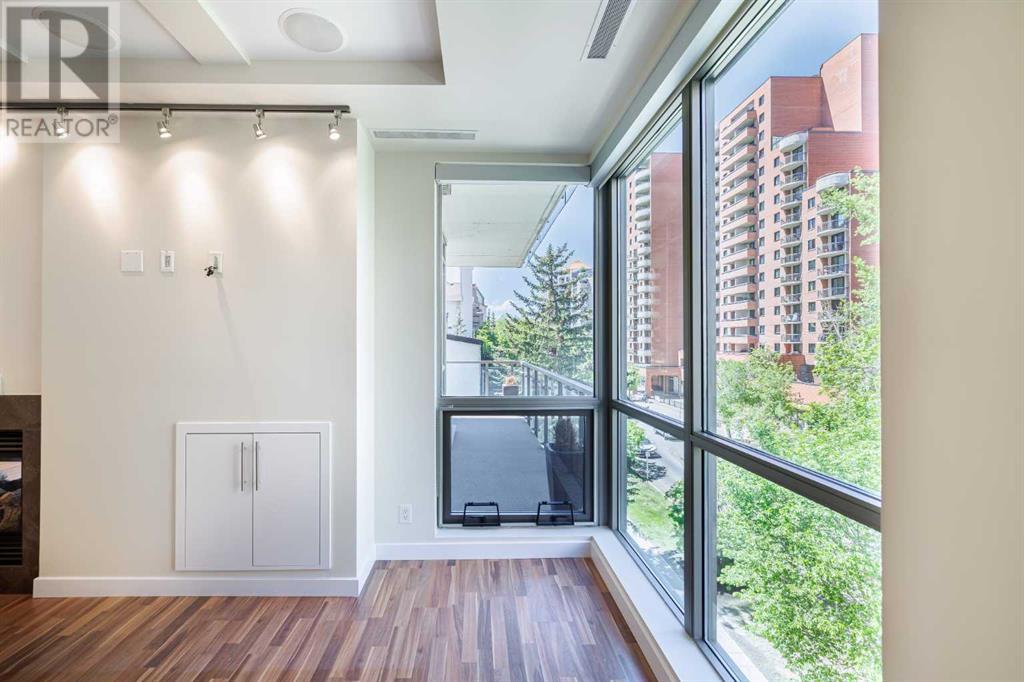 Single Family House for Sale in    Avenue SW Downtown Commercial Core Calgary 