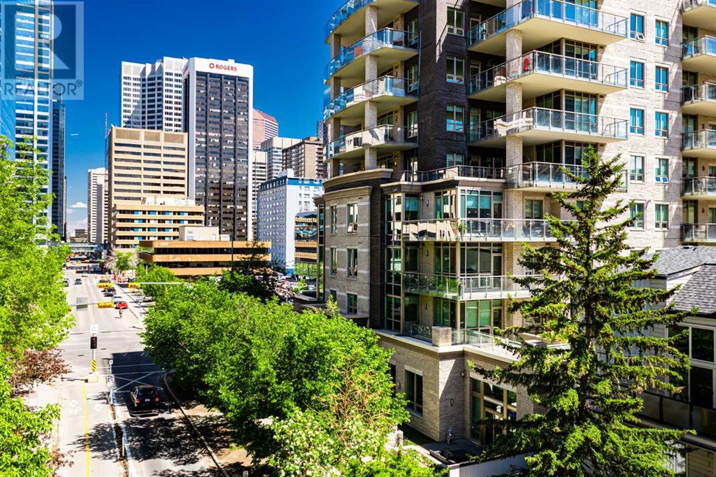 Single Family House for Sale in    Avenue SW Downtown Commercial Core Calgary 