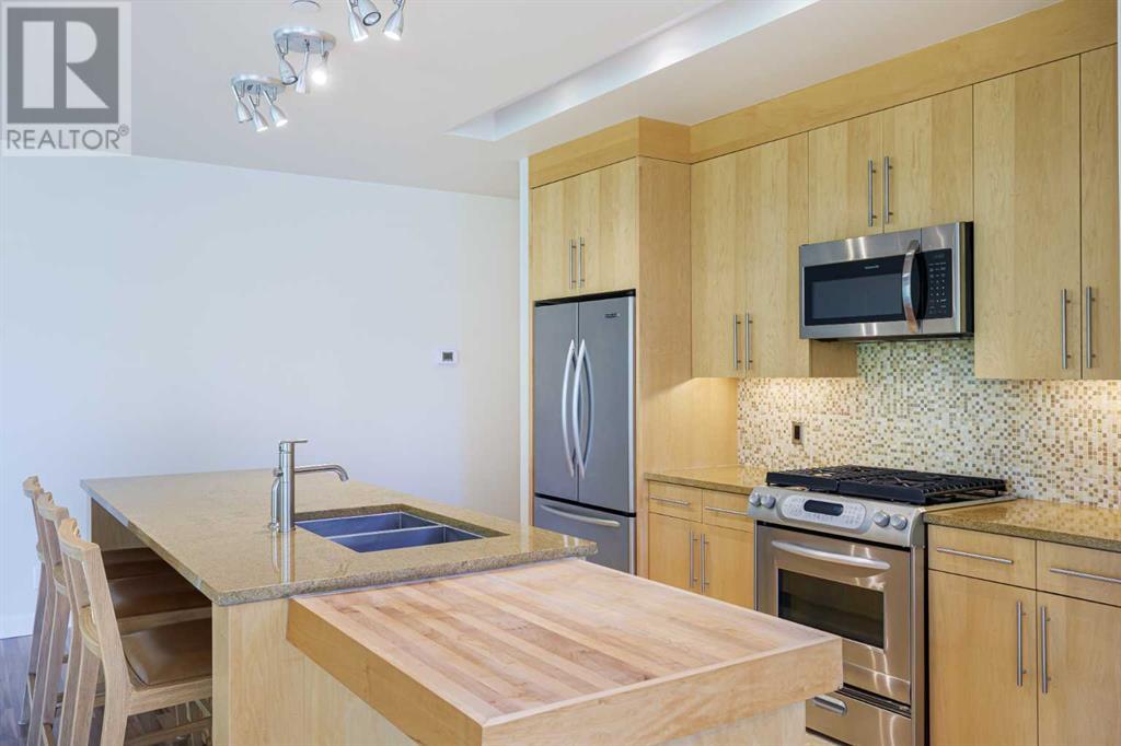 Single Family House for Sale in    Avenue SW Downtown Commercial Core Calgary 