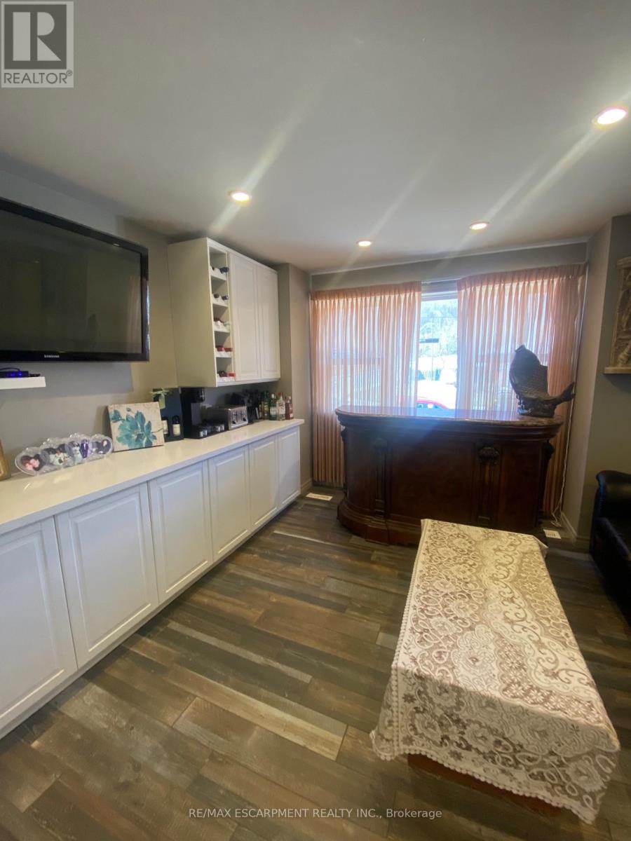 Single Family House for Sale in  KIMBERLY DRIVE Hamilton (Rosedale) 