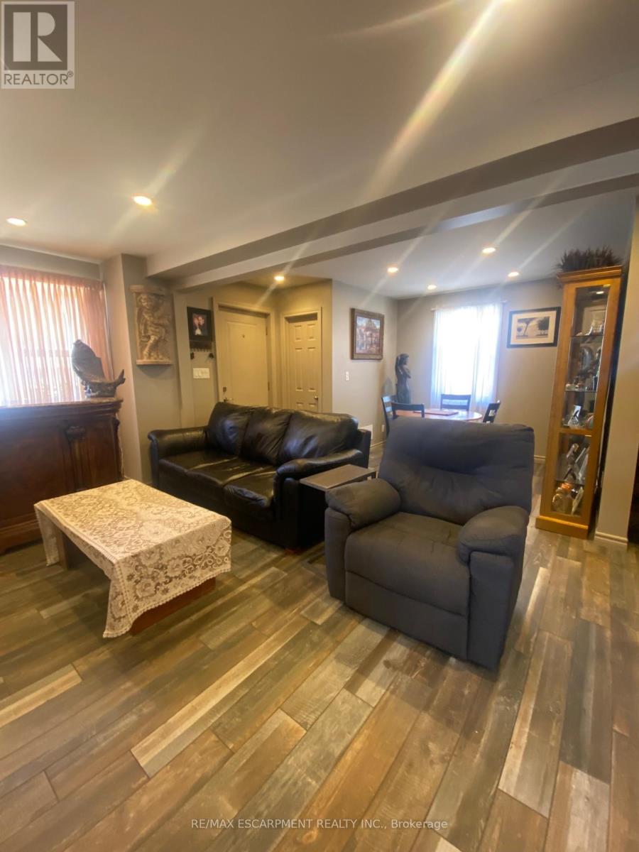 Single Family House for Sale in  KIMBERLY DRIVE Hamilton (Rosedale) 