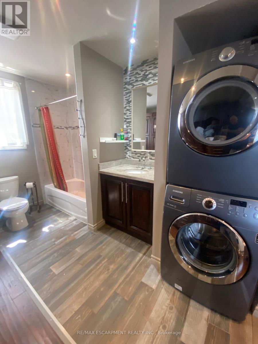 Single Family House for Sale in  KIMBERLY DRIVE Hamilton (Rosedale) 