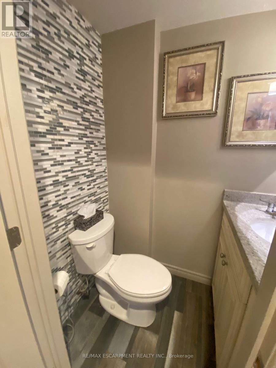 Single Family House for Sale in  KIMBERLY DRIVE Hamilton (Rosedale) 