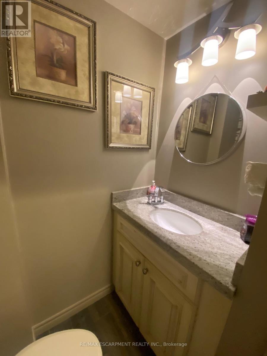 Single Family House for Sale in  KIMBERLY DRIVE Hamilton (Rosedale) 