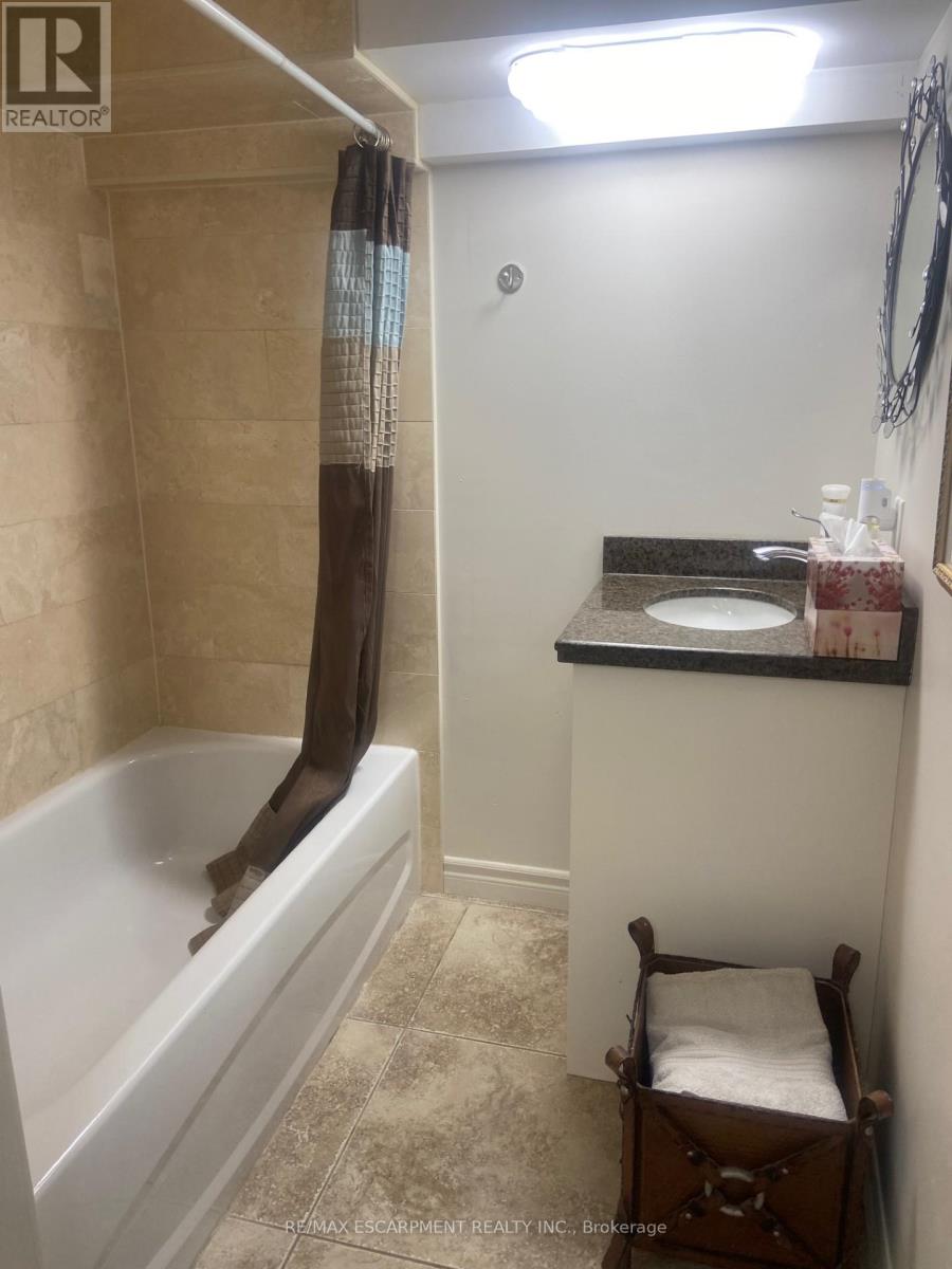Single Family House for Sale in  KIMBERLY DRIVE Hamilton (Rosedale) 