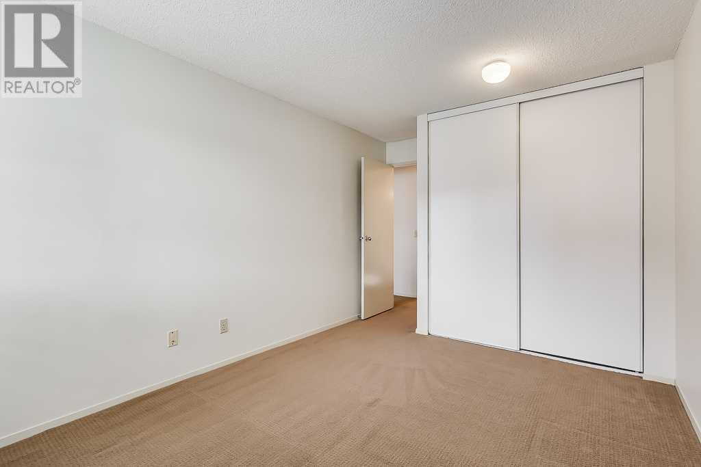 Single Family House for Sale in   Edenwold Heights NW Edgemont Calgary 