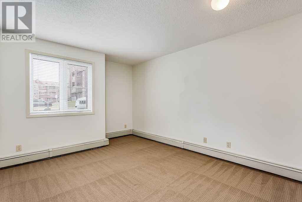 Single Family House for Sale in   Edenwold Heights NW Edgemont Calgary 
