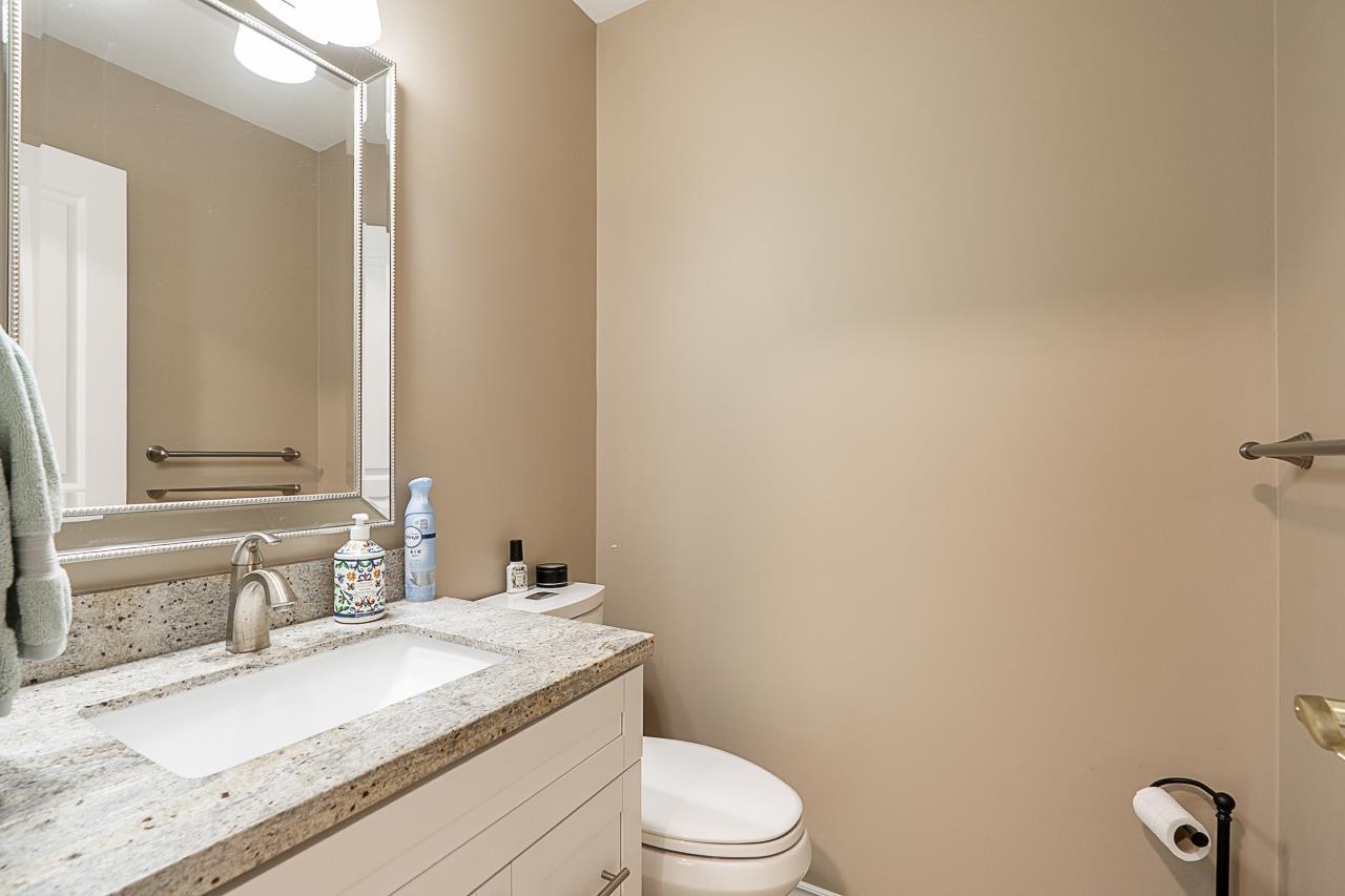 Photo 4 of 7458 147 A Street, Surrey BC