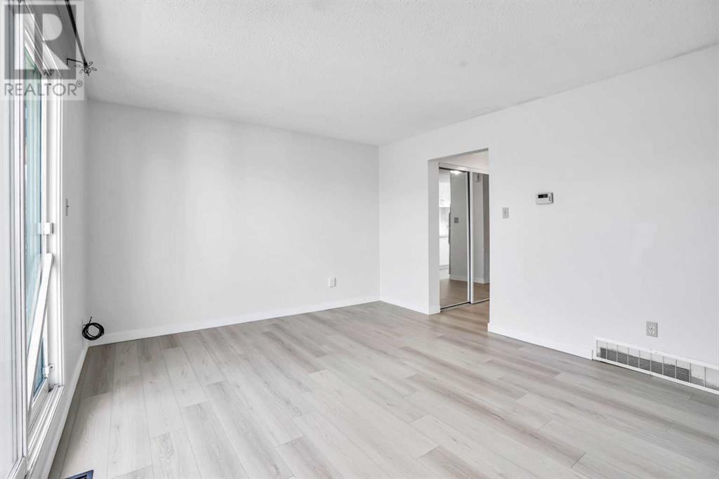 Single Family House for Sale in D   Street NW Bowness Calgary 