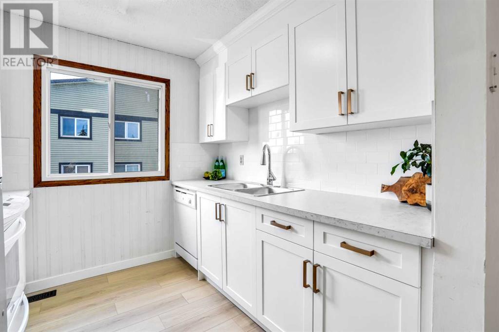 Single Family House for Sale in D   Street NW Bowness Calgary 