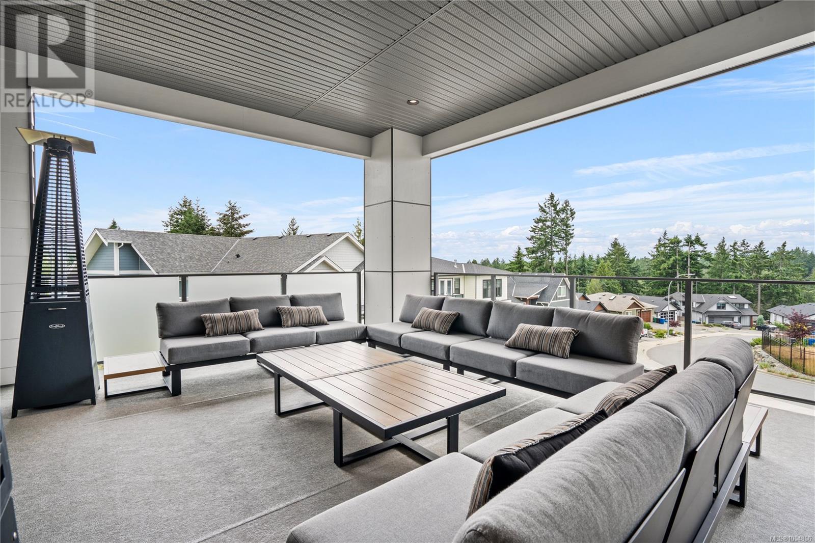 Photo 3 of 152 Golden Oaks Cres, Nanaimo BC