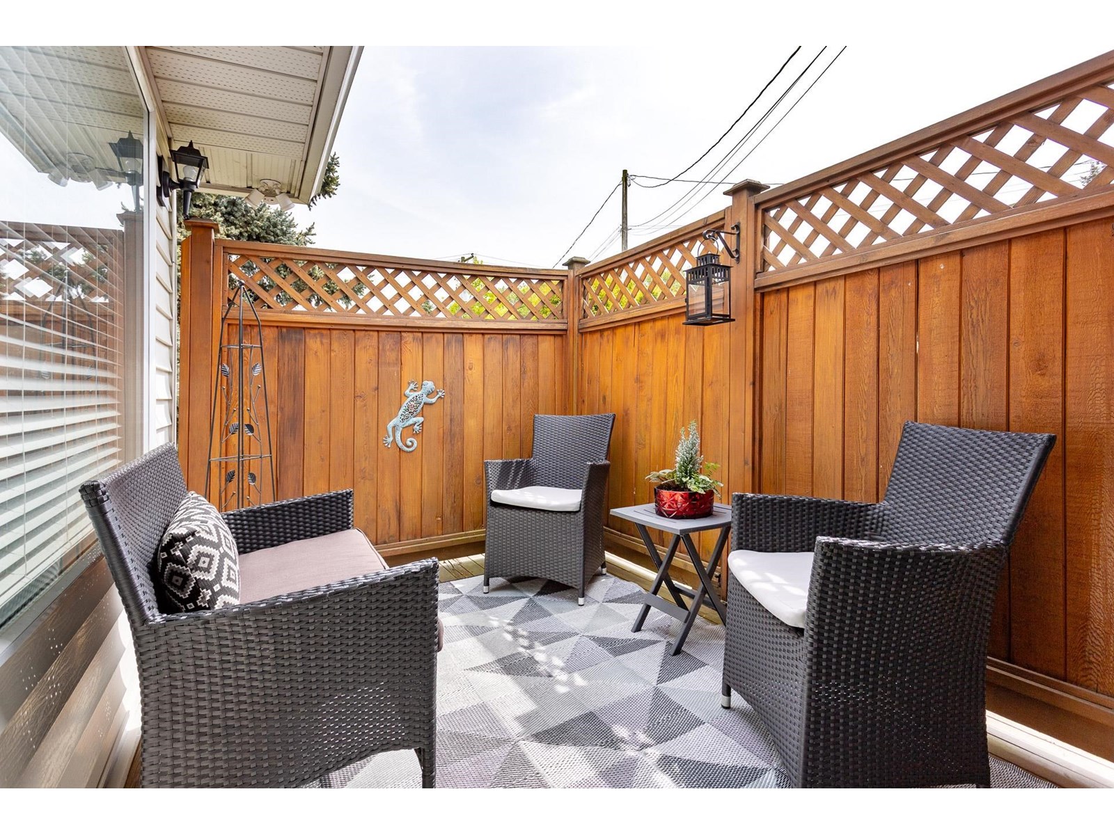 Photo 8 of 11441 Surrey Road, Surrey BC