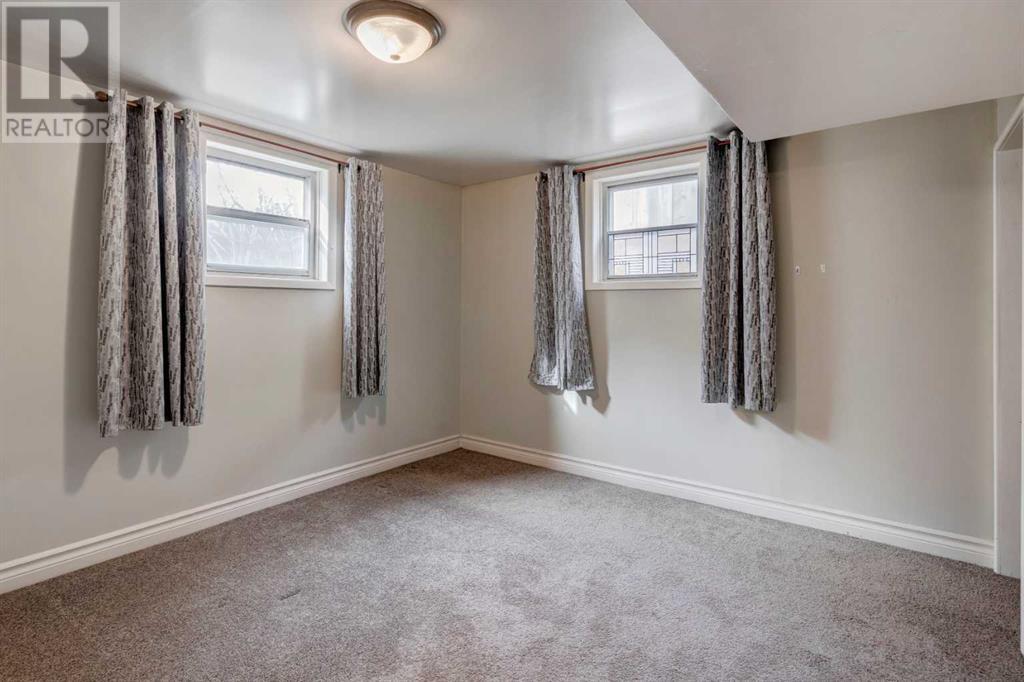 Single Family House Bungalow for Sale in  Russell Road NE Renfrew Calgary 