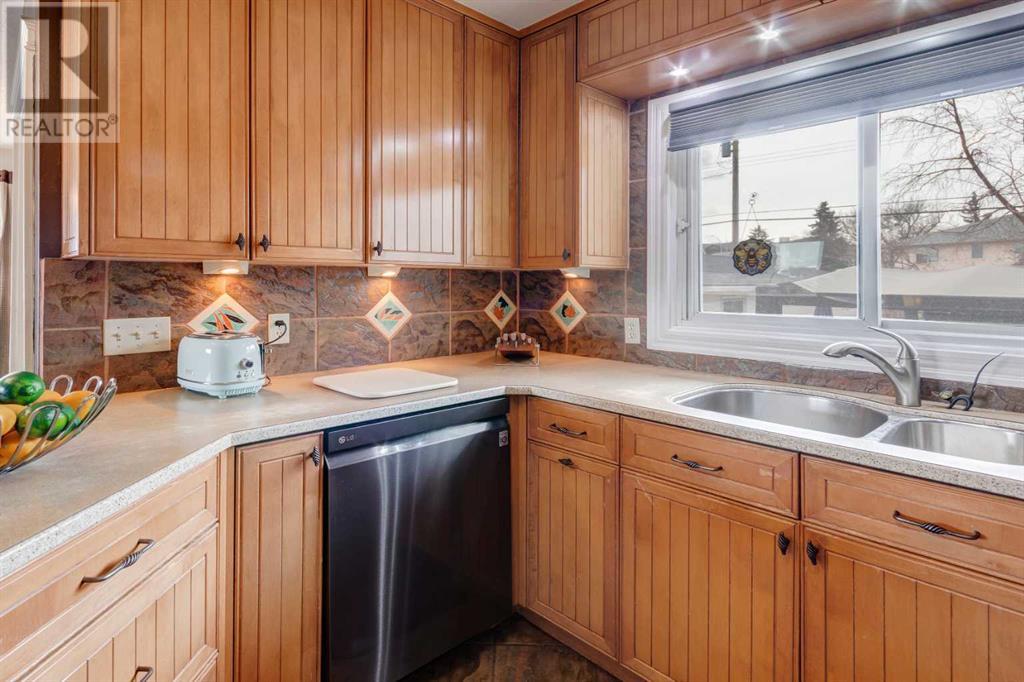 Single Family House Bungalow for Sale in  Russell Road NE Renfrew Calgary 