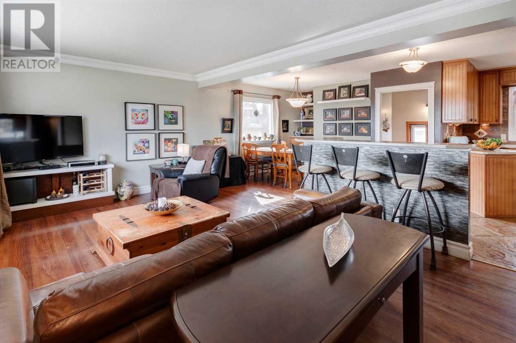 Single Family House Bungalow for Sale in  Russell Road NE Renfrew Calgary 