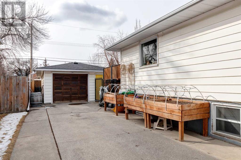 Single Family House Bungalow for Sale in  Russell Road NE Renfrew Calgary 