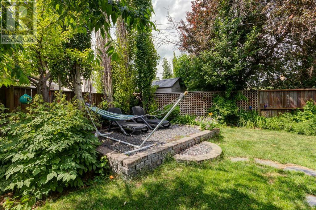 Single Family House Bungalow for Sale in  Russell Road NE Renfrew Calgary 