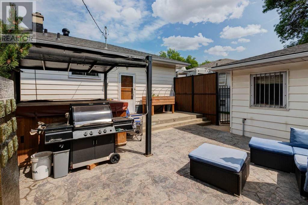 Single Family House Bungalow for Sale in  Russell Road NE Renfrew Calgary 