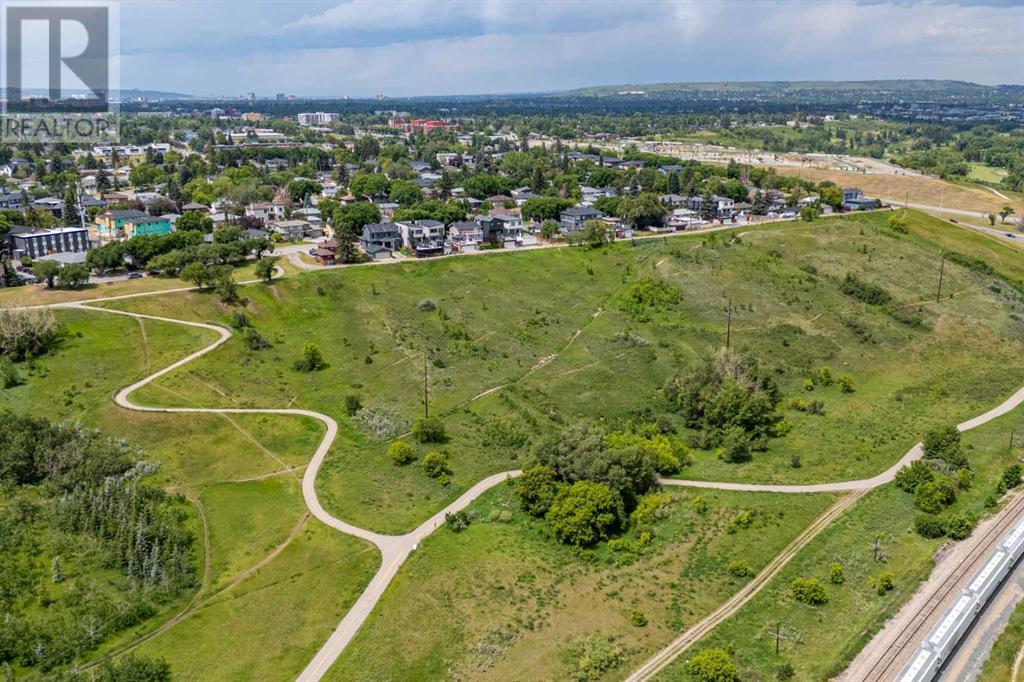 Single Family House Bungalow for Sale in  Russell Road NE Renfrew Calgary 