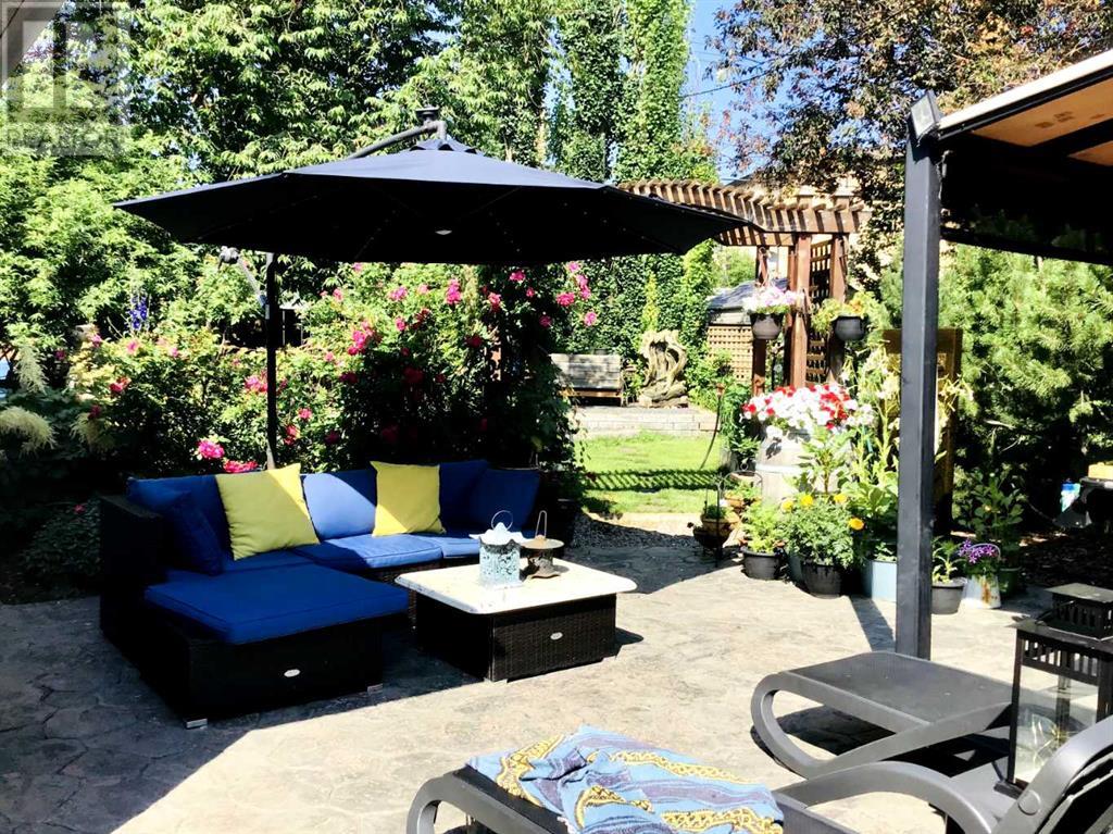 Single Family House Bungalow for Sale in  Russell Road NE Renfrew Calgary 