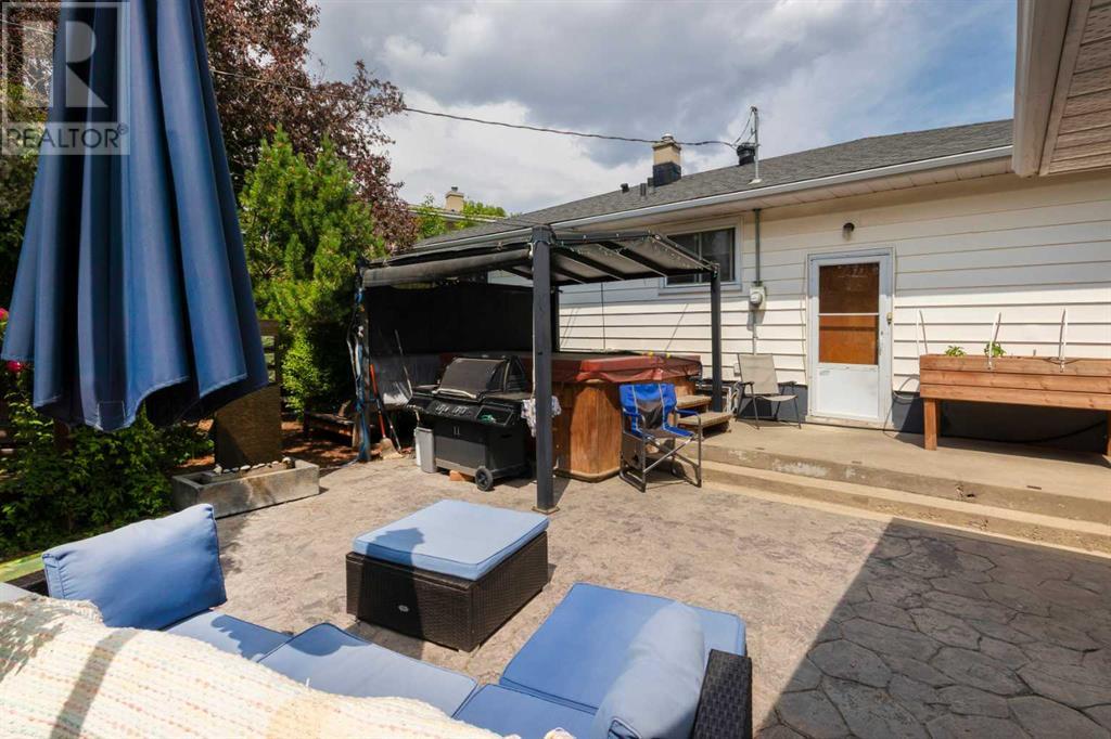 Single Family House Bungalow for Sale in  Russell Road NE Renfrew Calgary 