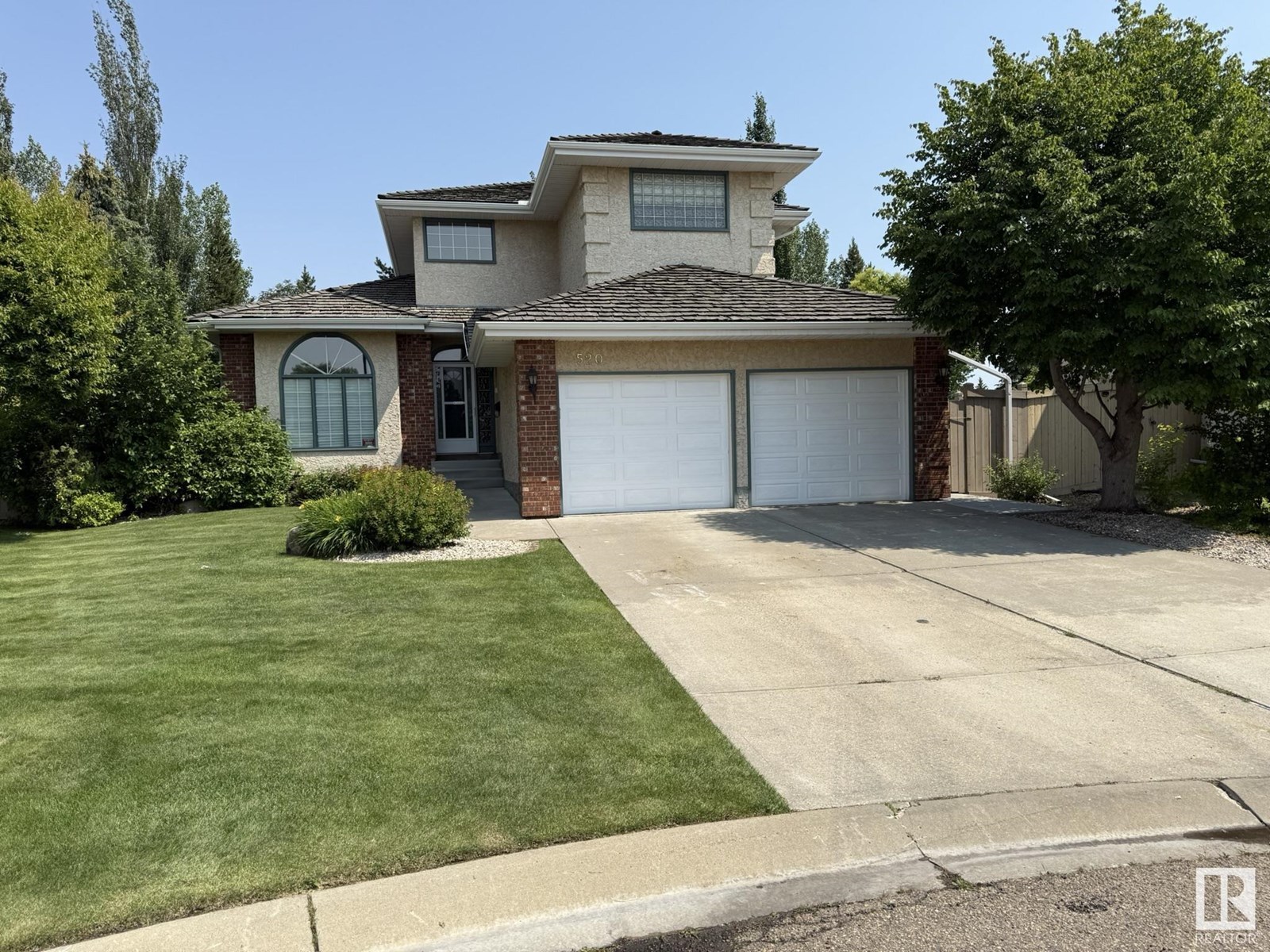 Photo 1 of 520 Twin Brooks Ba Nw, Edmonton AB