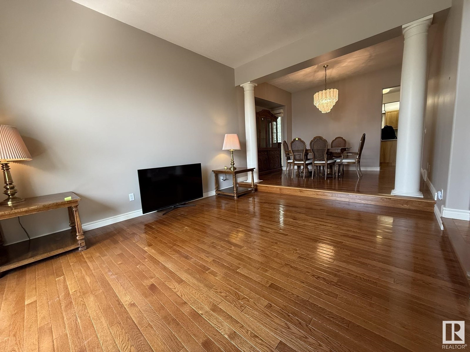 Photo 8 of 520 Twin Brooks Ba Nw, Edmonton AB