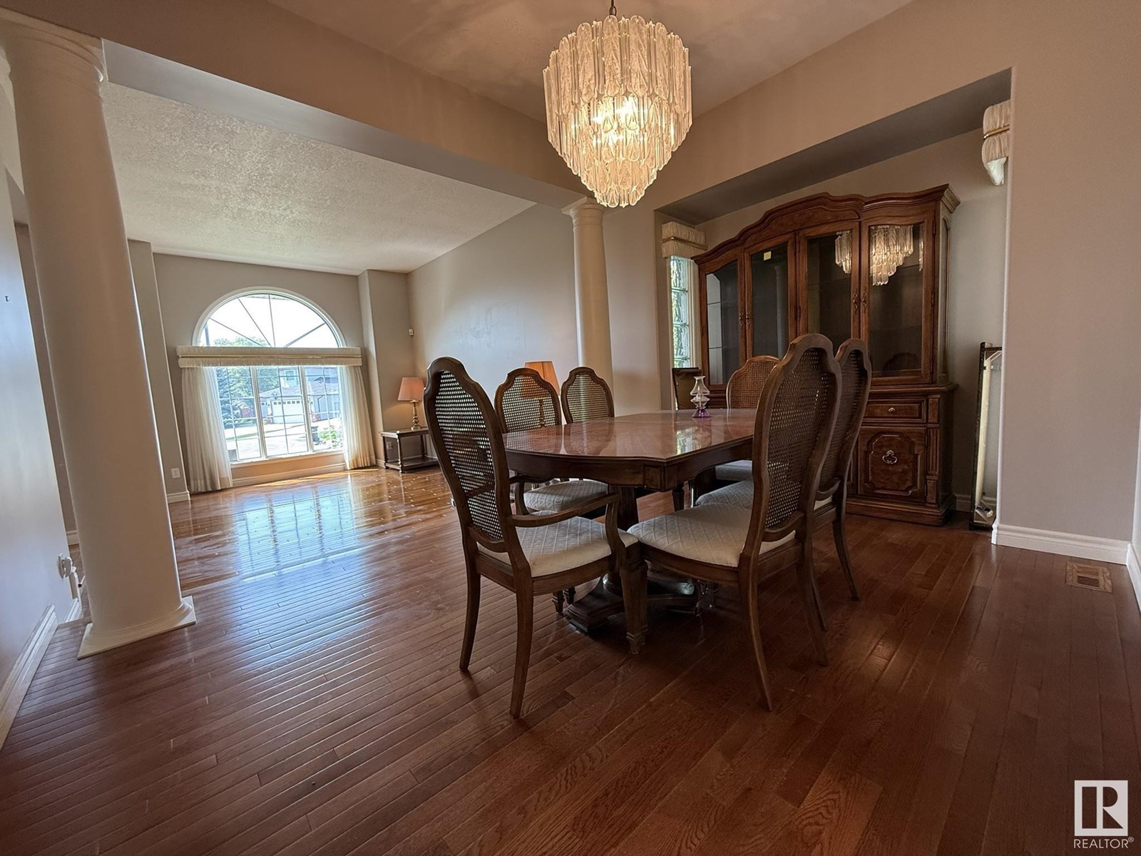 Photo 11 of 520 Twin Brooks Ba Nw, Edmonton AB