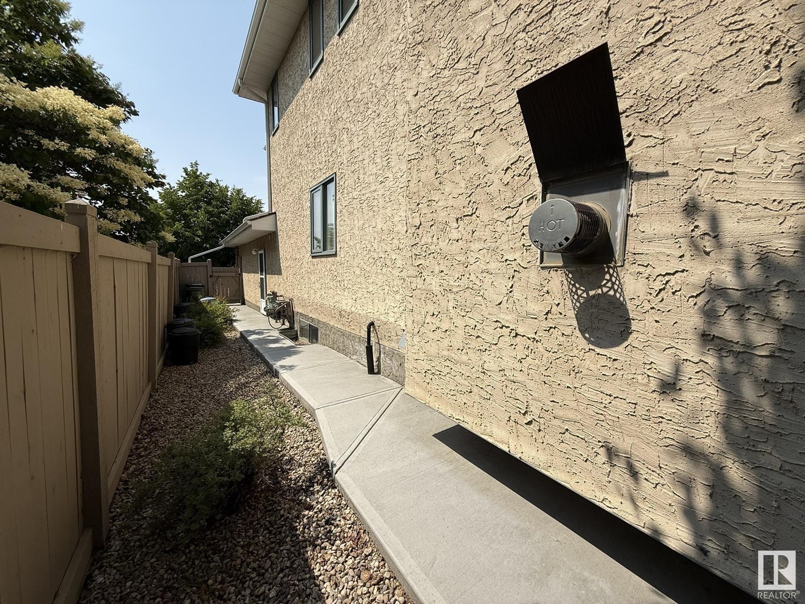 Photo 51 of 520 Twin Brooks Ba Nw, Edmonton AB