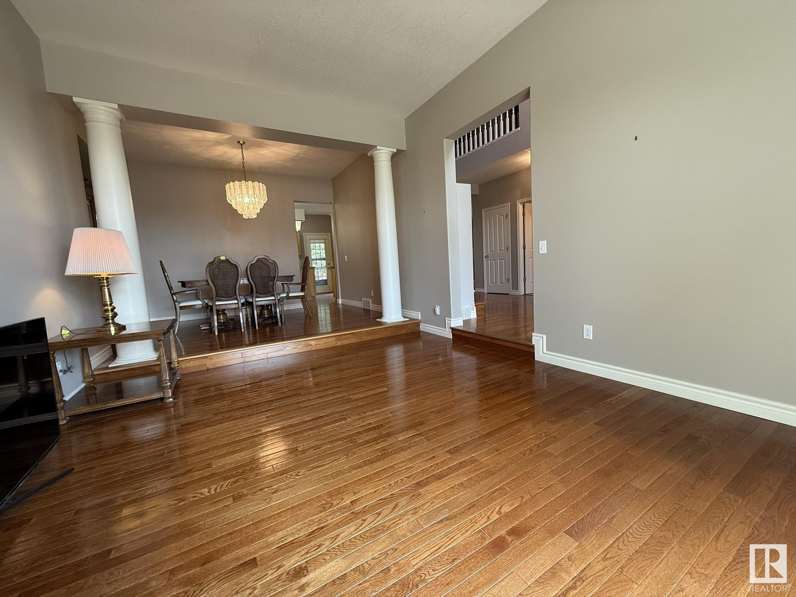 Photo 9 of 520 Twin Brooks Ba Nw, Edmonton AB