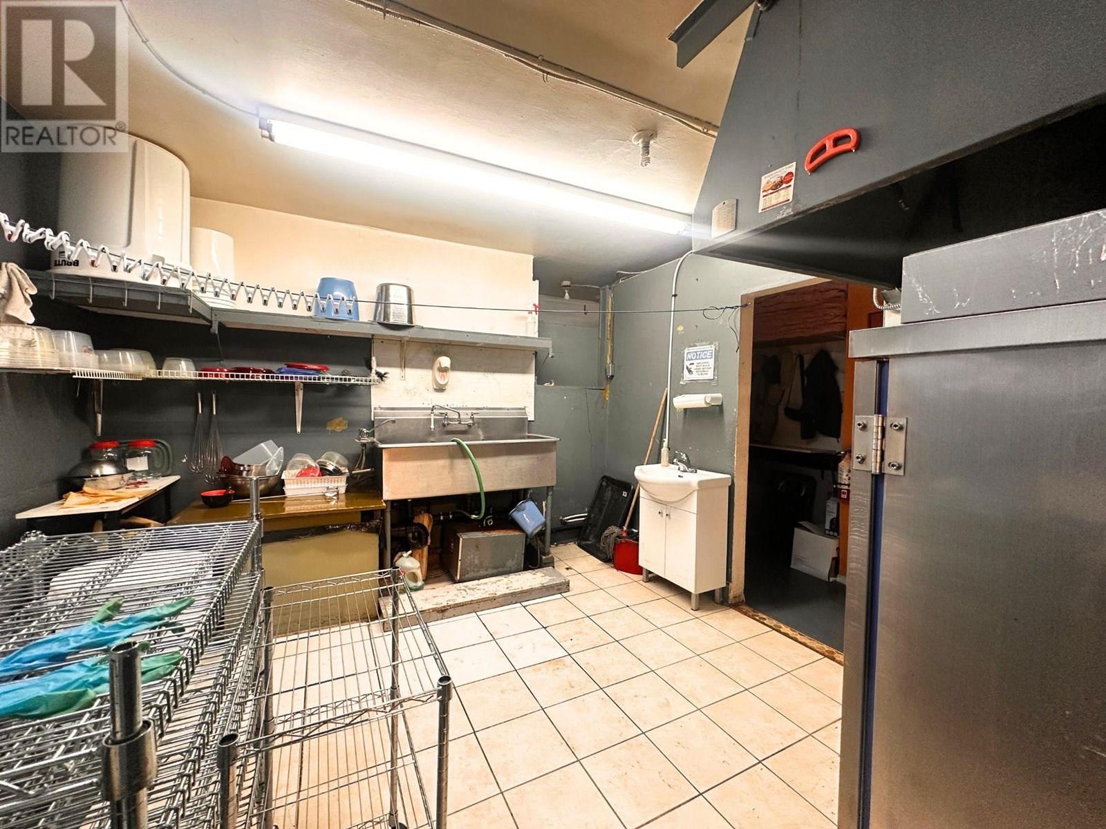 806 TWENTIETH STREET, New Westminster