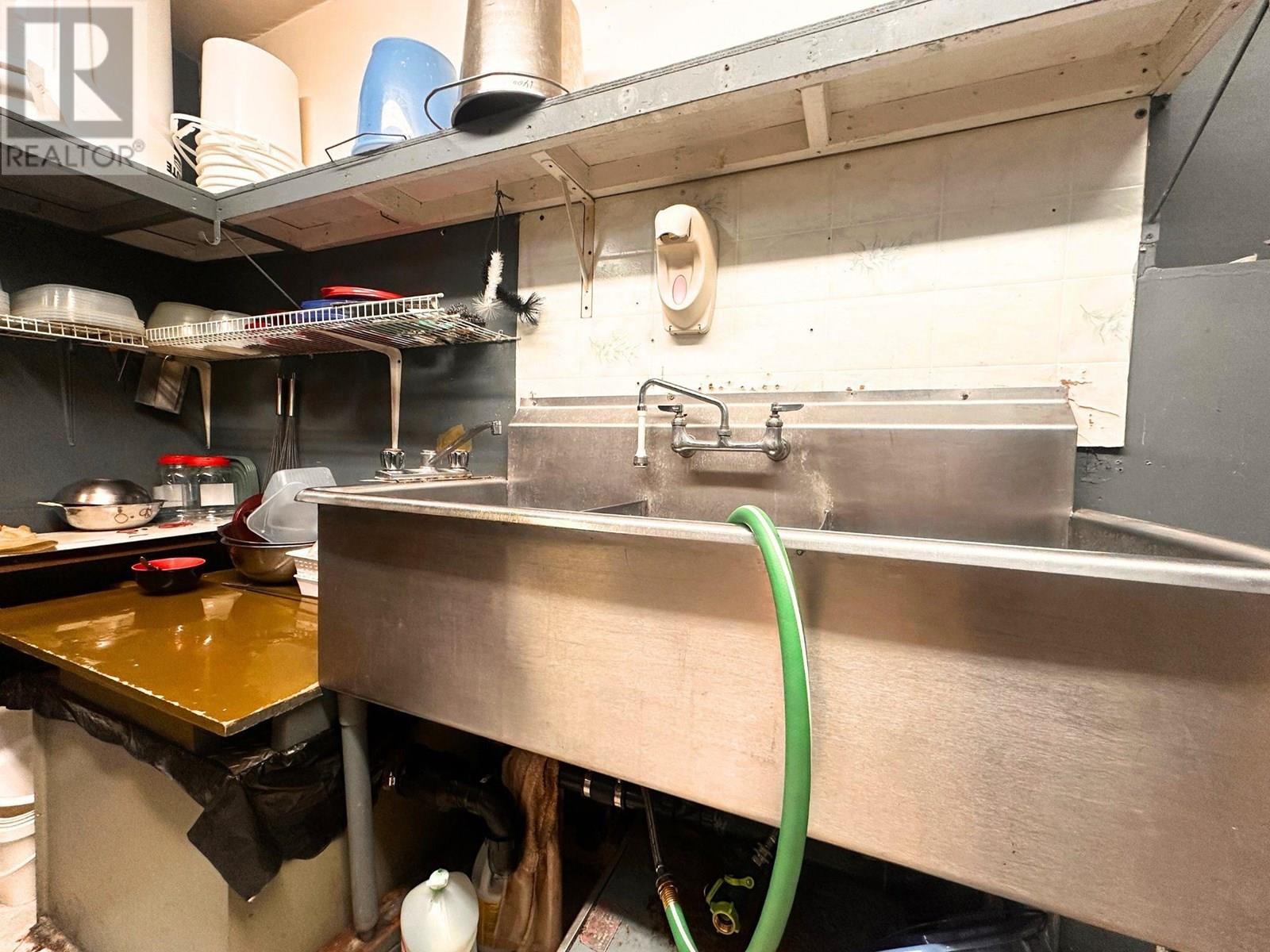 806 TWENTIETH STREET, New Westminster