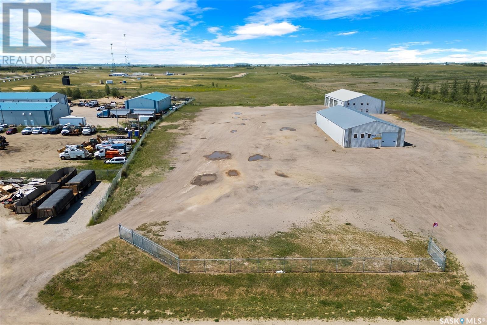Photo 10 of 1200 Butte Street, Pilot Butte SK