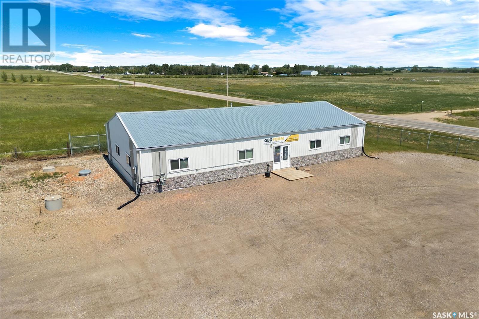 Photo 13 of 1200 Butte Street, Pilot Butte SK
