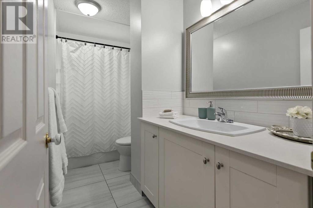 Single Family House Bi-level for Sale in  Cedar Ridge Drive SW Cedarbrae Calgary 