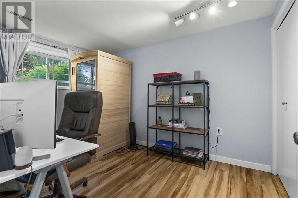 Single Family House Bi-level for Sale in  Cedar Ridge Drive SW Cedarbrae Calgary 