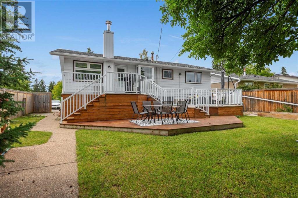 Single Family House Bi-level for Sale in  Cedar Ridge Drive SW Cedarbrae Calgary 