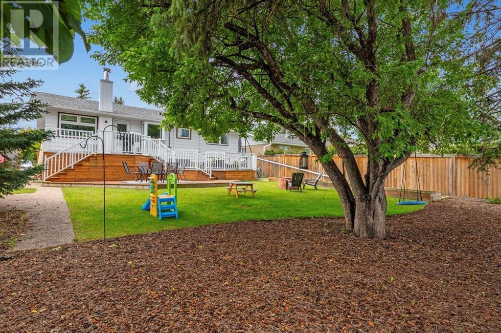Single Family House Bi-level for Sale in  Cedar Ridge Drive SW Cedarbrae Calgary 