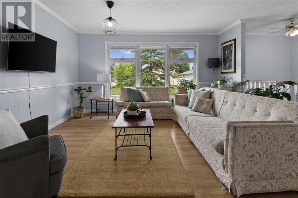 Single Family House Bi-level for Sale in  Cedar Ridge Drive SW Cedarbrae Calgary 