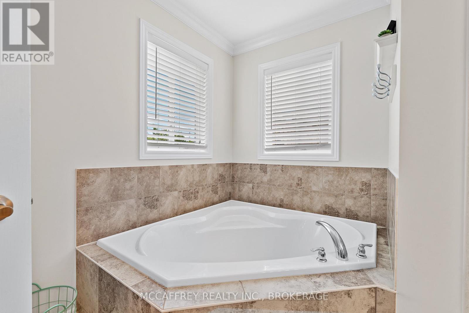 Photo 34 of 37 Kanvers Way, Greater Napanee ON